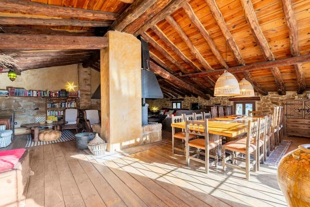 Can Miqueló: casa familiar rústica Prat de Comte