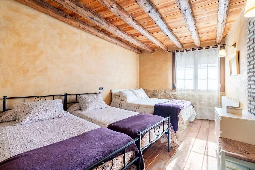Can Miqueló: casa familiar rústica Prat de Comte