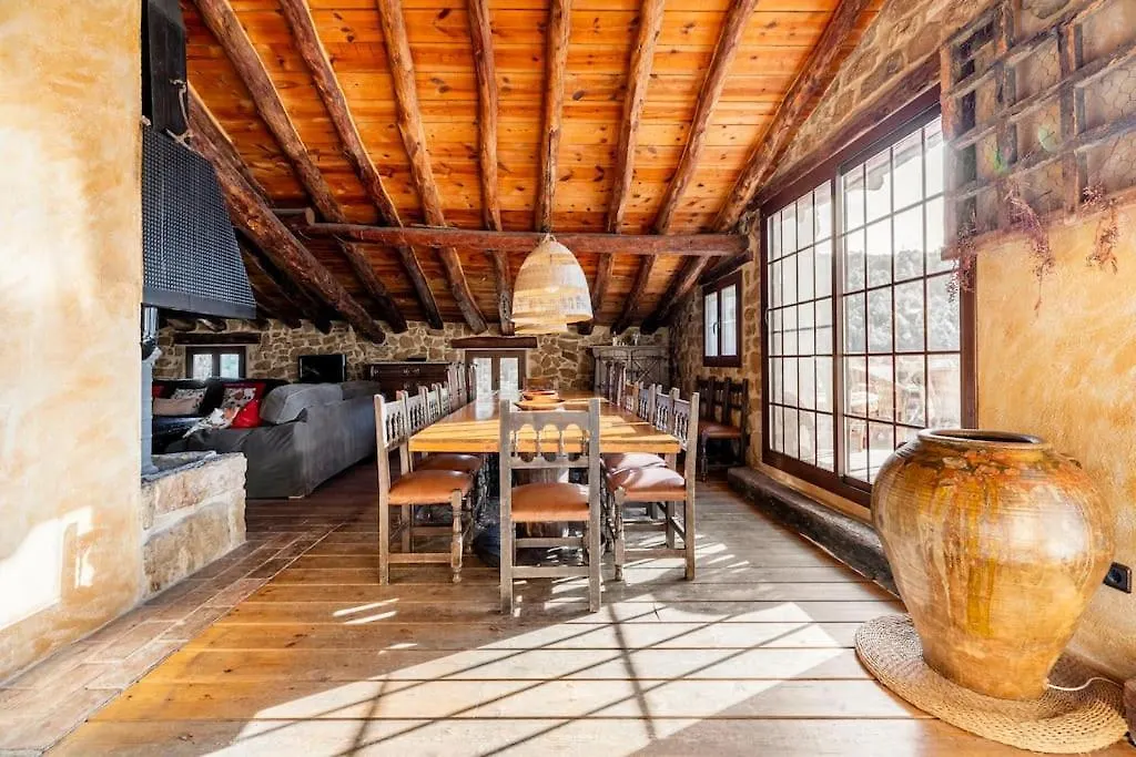 Can Miqueló: casa familiar rústica Prat de Comte Casa rural