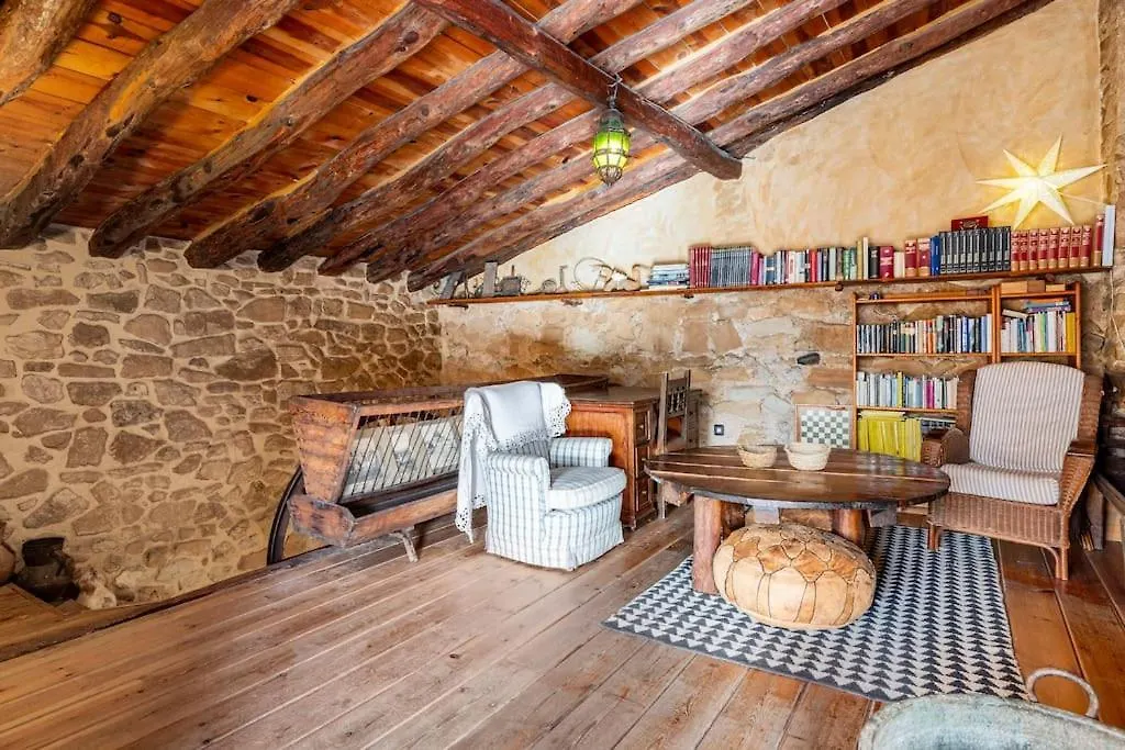 Can Miqueló: casa familiar rústica Prat de Comte 0*,  España