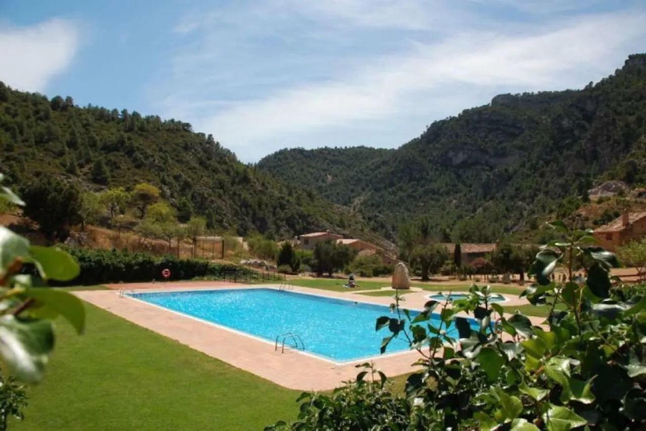 Casa rural Can Miqueló: casa familiar rústica Prat de Comte